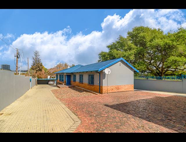 3 BEDROOM HOUSE FOR SALE IN KENSINGTON B